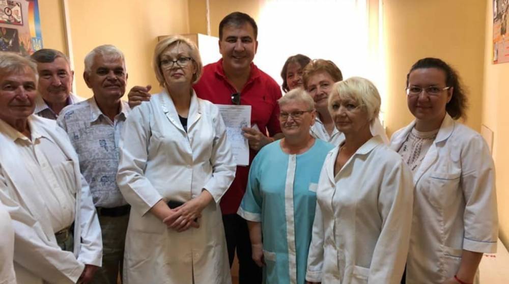 Саакашвили  стал на воинский учет в Киеве