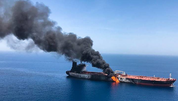 Нападение на танкер: Япония не планирует отправлять военных в Ормузский пролив