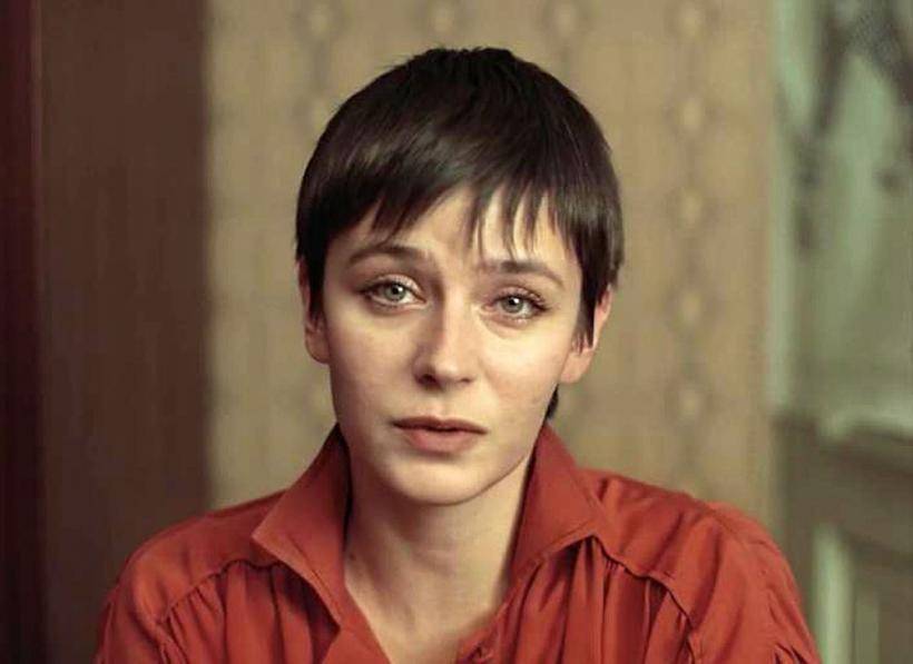 Елена Сафонова повторила судьбу своей героини из фильма “Зимняя вишня”