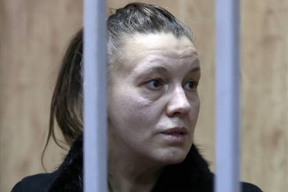 Мать российской девочки-маугли ограничили в родительских правах