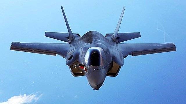 Сверхзвук не выдержит — развалится: американский F-35C боится скорости?