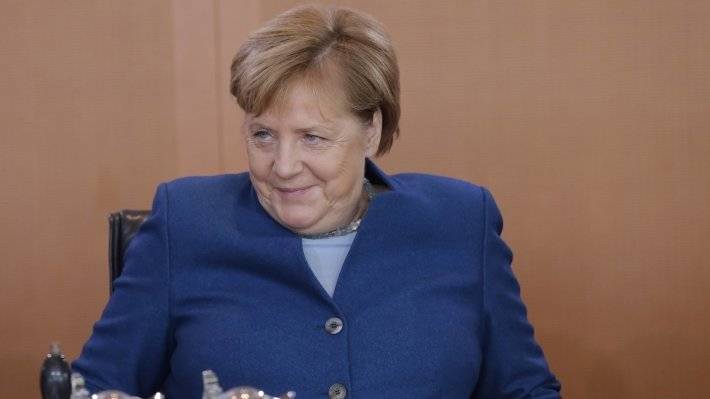 Меркель 18 июня обсудит с Зеленским Минский процесс