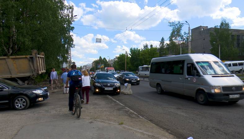 Впервые с советского времени по улице Шотмана ремонтируют тротуары