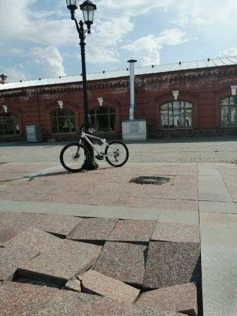 Мэрия города Башкирии прокомментировала провал грунта перед театром