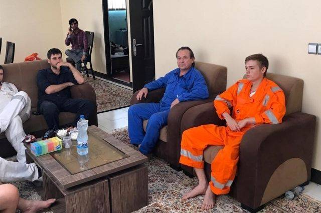 Спасенные в Оманском заливе моряки поблагодарили Иран за гостеприимство