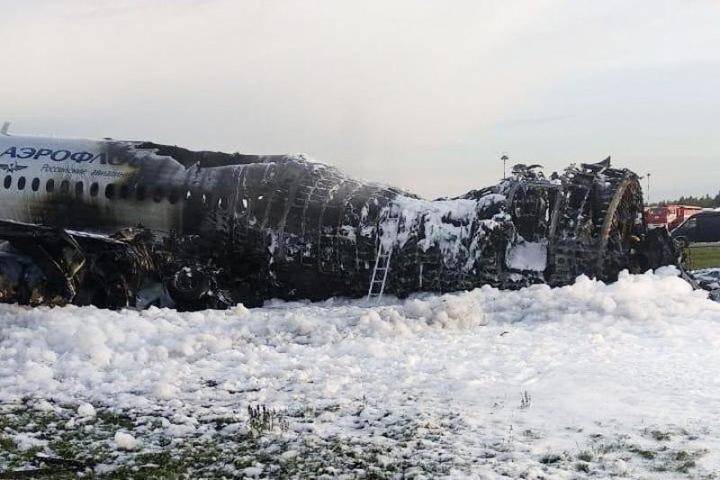 Стала известна причина потери связи с самолетом, сгоревшим в Шереметьеве