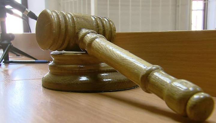 Суд: Порошенко превысил полномочия и нарушил конституцию