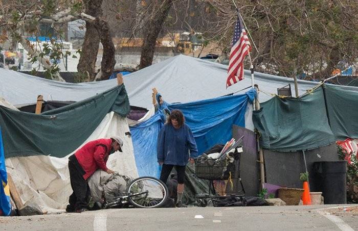 Дикий рост количества бездомных граждан США за год в Калифорнии
