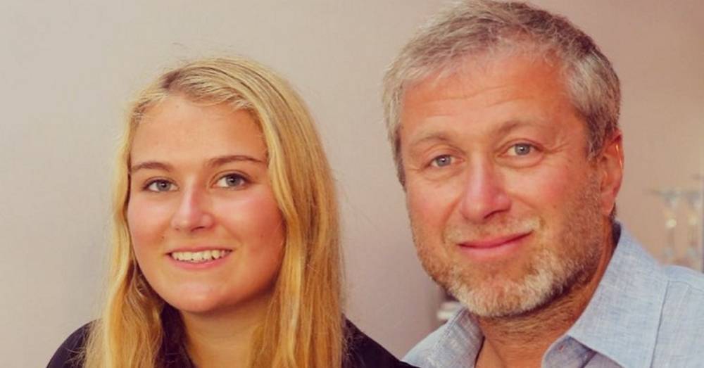 Молодежь завидует роскошной жизни 23-летней дочери Романа Абрамовича