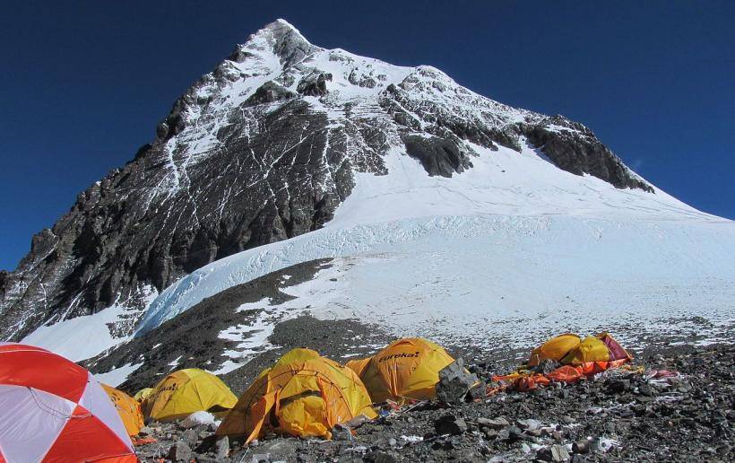Самые высокогорные метеостанции в мире открыли на Эвересте