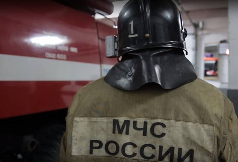 На военном полигоне в Воронежской области - крупный пожар