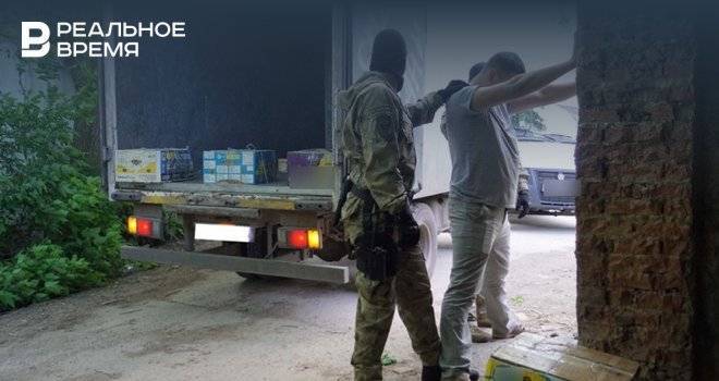 В Уфе полиция задержала грузовик, перевозивший насвай под видом бананов