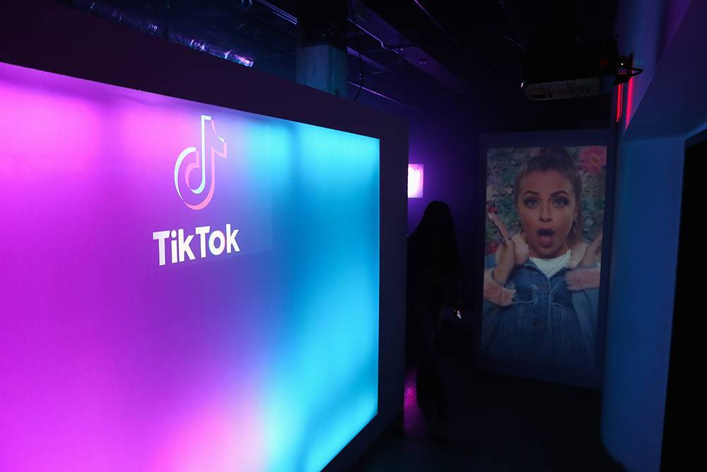 TikTok пообещал сотрудничать с российскими властями после того, как РКН начал искать в сервисе детскую порнографию