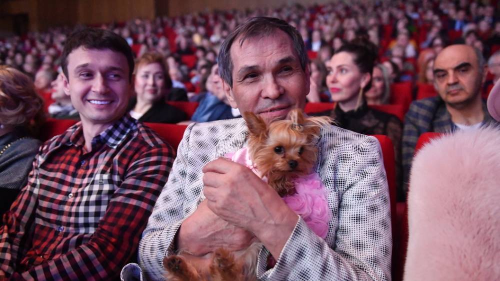 Воздастся сторицей: Бари Алибасову вернули его настоящего кота