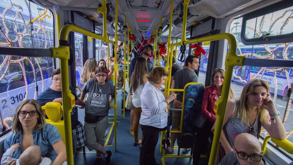 Водителям автобусов с детьми могут разрешить увеличивать скорость до 80 км/ч