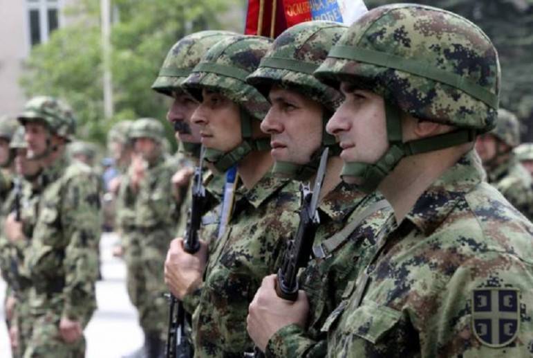 Сербия заявила о готовности ввести войска в Косово