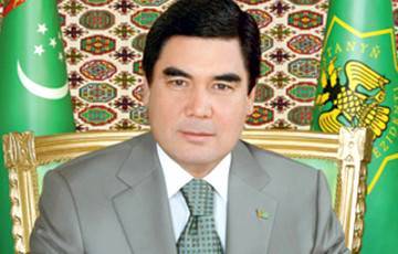 Видеохит: Правитель Туркменистана снова похвастался «умениями»
