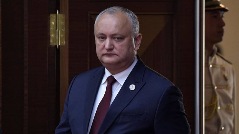 Додон призвал КС Молдавии пересмотреть решение о роспуске парламента