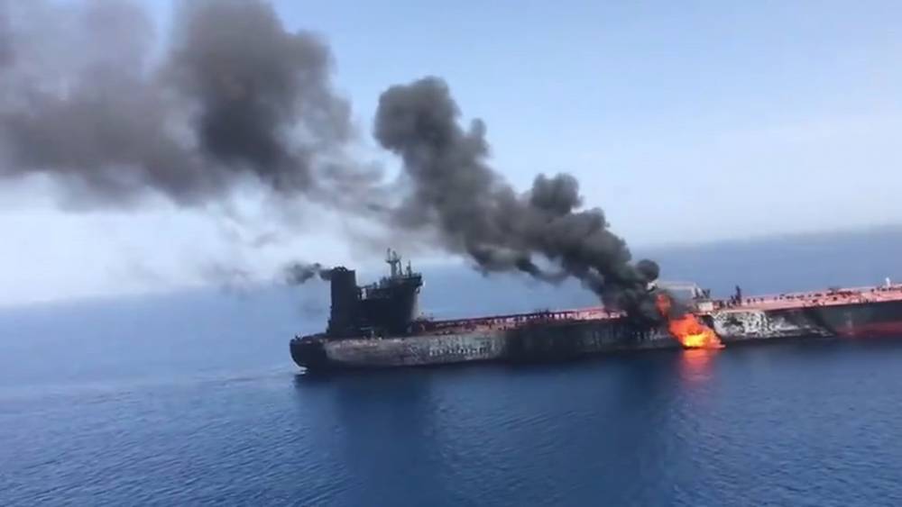 МИД России осудил нападения на два танкера в Оманском заливе