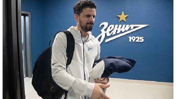 "Зенит" попрощался с испанским тренером по физподготовке Исааком Серрано