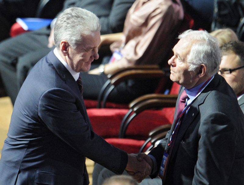 Собянин наградил доктора Рошаля премией "Легенда века"