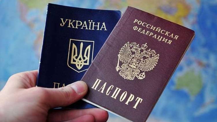 Бумажка, не имеющая силы. Что думает МИД о раздаче российских паспортов на Донбассе