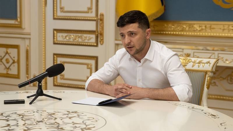 Зеленский обратился к пользователям Facebook за помощью в выборе главы Львовской области