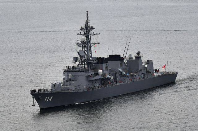 Японский эсминец «Судзунами» вышел в залив Петра Великого