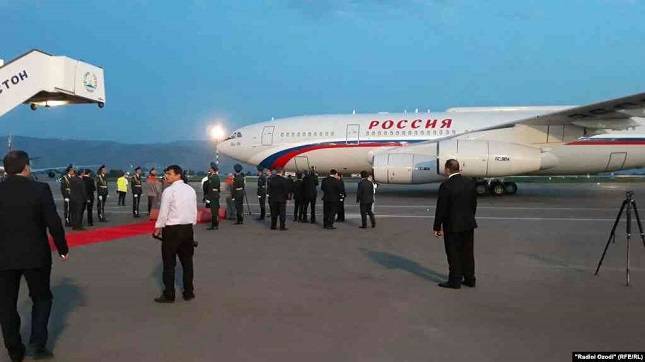 Владимир Путин прибыл в Таджикистан