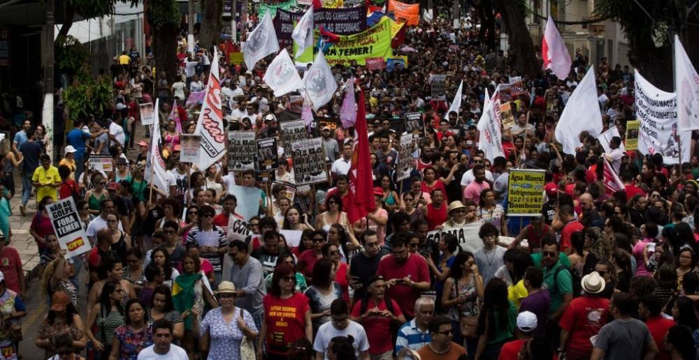 Около 45 миллионов человек протестуют против пенсионной реформы в Бразилии