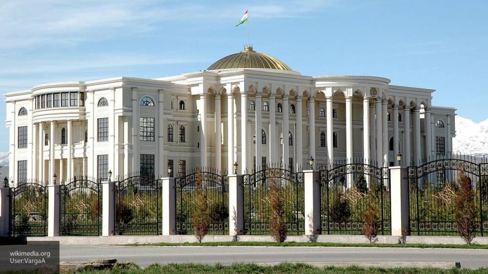 Владимир Путин прибыл во дворец Навруз в Таджикистане