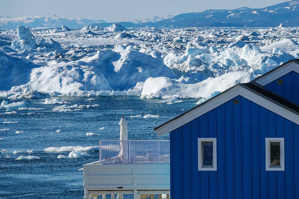 В Гренландии за сутки растаяло два миллиарда тонн льда