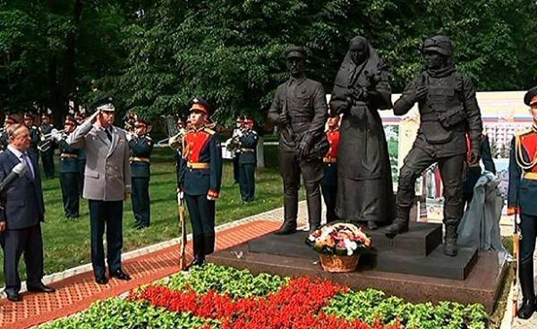 В&nbsp;Москве открыли памятник военным медикам