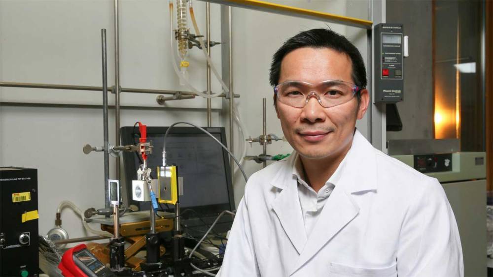 Ученые нашли замену золотому катализатору топлива