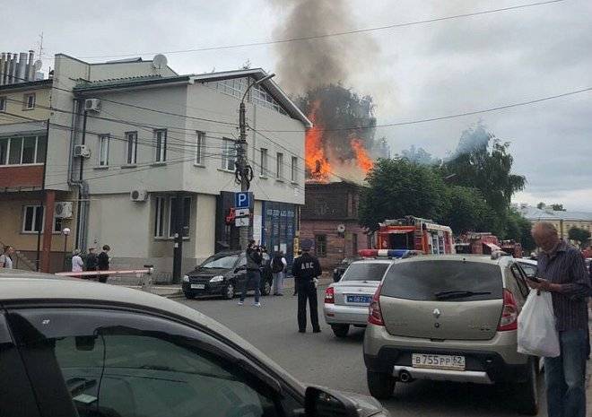 Пожар на улице Право-Лыбедской ликвидирован