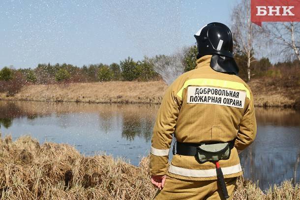 В Коми добровольцы отказываются тушить лесные пожаров из-за отсутствия питания