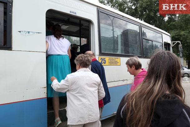 На Троицу в Сыктывкаре изменят автобусное расписание