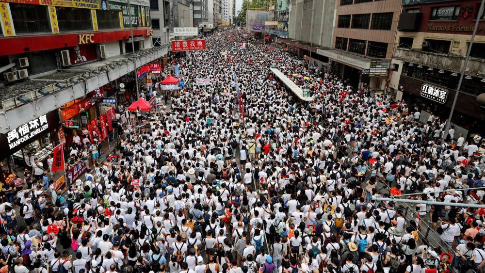 Власти Гонконга отложили принятие закона об экстрадиции на неопределенный срок. Митингующие: «Наши требования не выполнены, мы продолжим протесты»