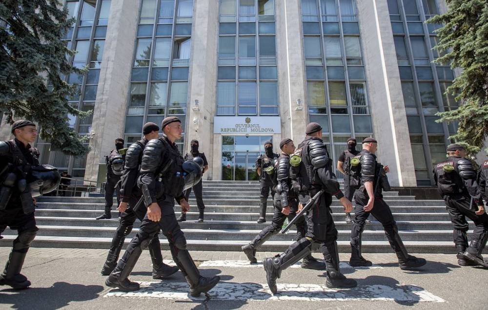 Конституционный суд Молдавии признал легитимность правительства и парламента