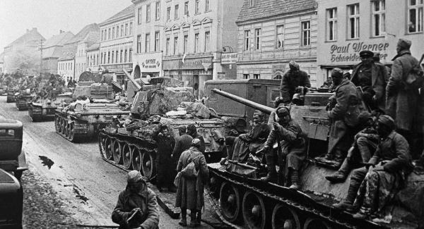Почему Сталин отказался от взятия Берлина 16 феврале 1945 года | Русская семерка
