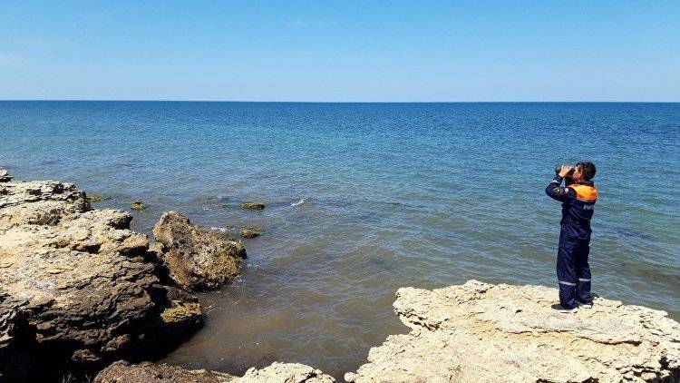 Без результата: на западе Крыма приостановили поиск пропавшего аквалангиста