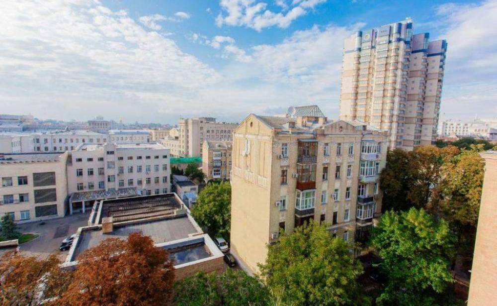 Сколько квартир можно снять в Смоленске вместо одной в Москве?