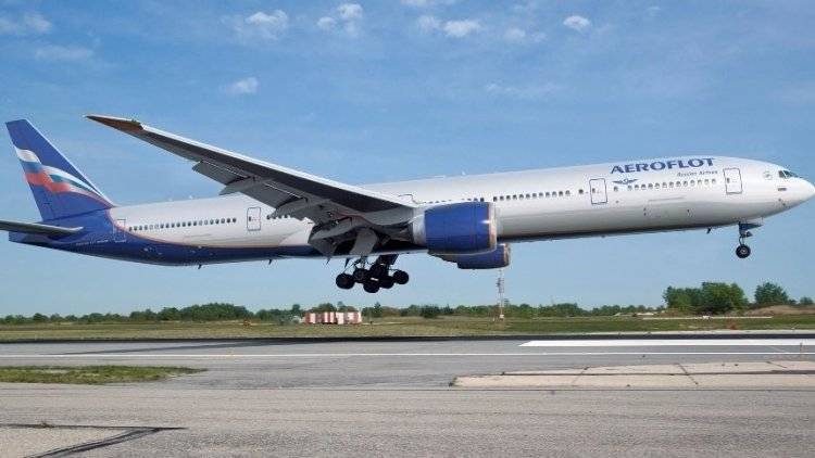 «Аэрофлот» прокомментировал ЧП с дебоширом на рейсе Барселона — Москва