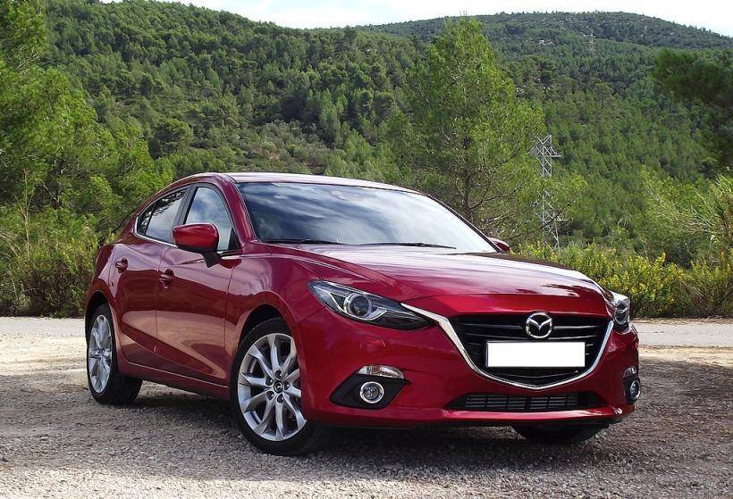 Новая Mazda3 на российском рынке будет дороже "шестерки"