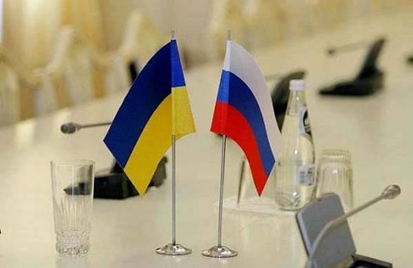 Россия передергивает. Азарова «подставили», Украину — «кинули»?