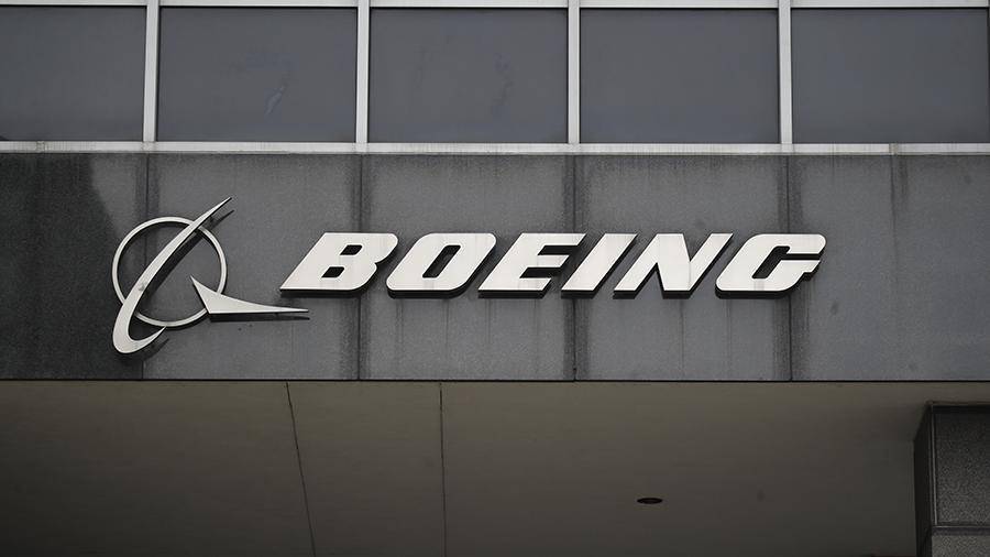Чернокожий сотрудник Boeing обвинил компанию в расизме