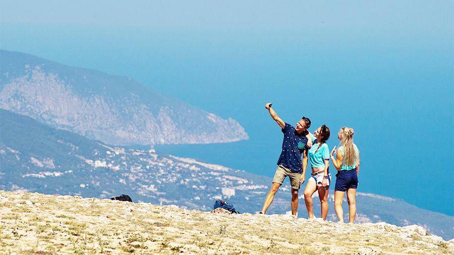 Санкции не помеха: с начала 2019 года больше 100 тысяч иностранных туристов побывали в Крыму
