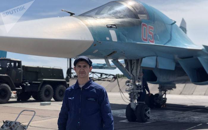 Это вам не толму варить: как инженер Байрамян "обхаживает" Су-24 и учит детей армянскому