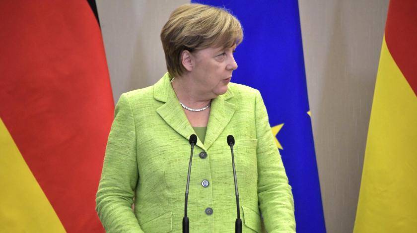 Меркель раскритиковали за зашедшие в тупик отношения с Россией