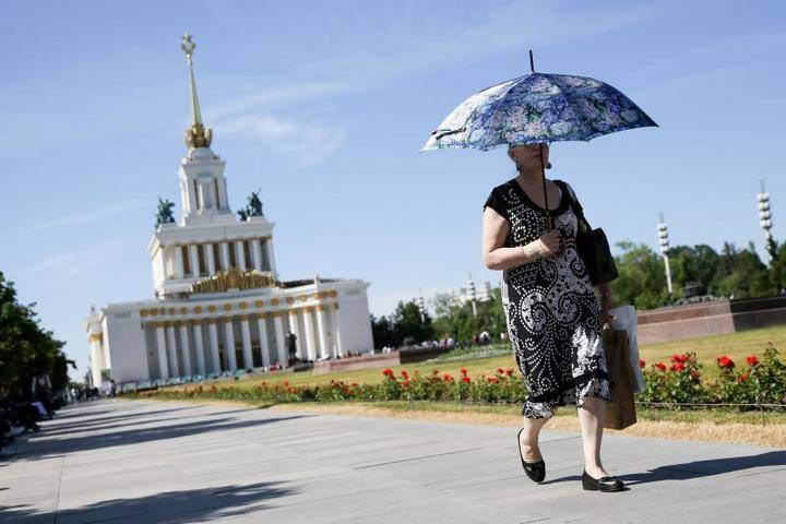 «Оранжевый» уровень погодной опасности объявили в Москве на 17 июня